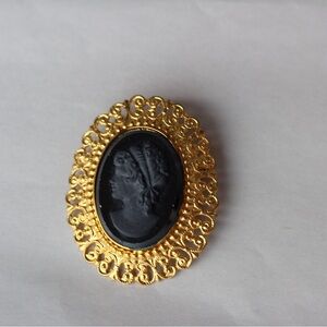 Vintage Oval Gold and Black Cameo Filigree Brooch, Victorian Style Pin